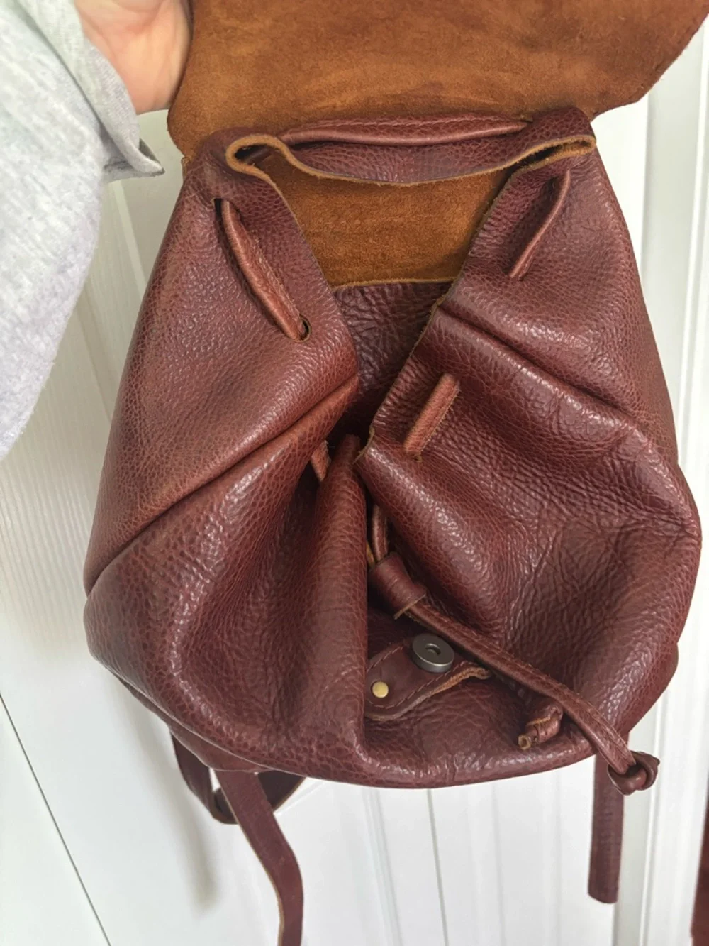 Portland Leather Nutmeg Brown Pebbled Leather Bucket Backpack - Picture 5 of 13